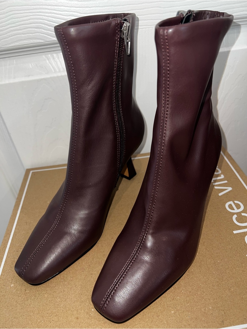 Dolce Vita NEW Glamor Wine Squared Toe Ankle Boots sz 6WC